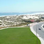 - Frente A E Vista Mar Peniche