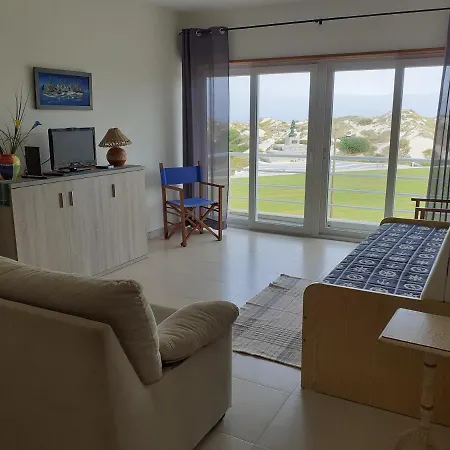 - Frente A E Vista Mar Peniche