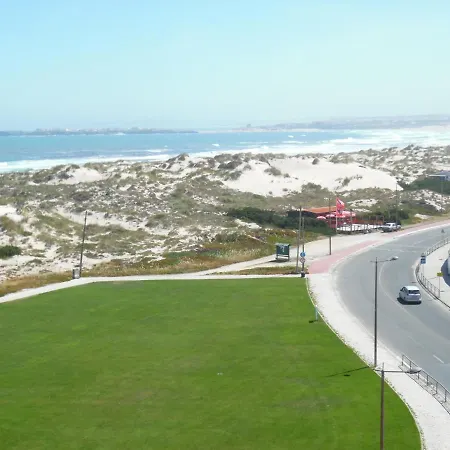 - Frente A E Vista Mar Peniche