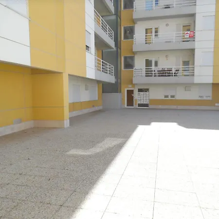 - Frente A E Vista Mar Apartment Peniche