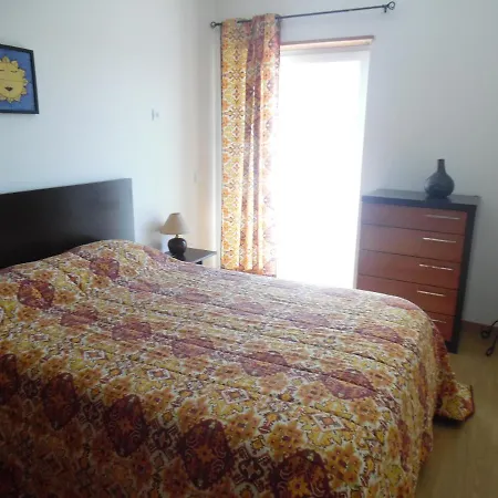 - Frente A E Vista Mar Peniche