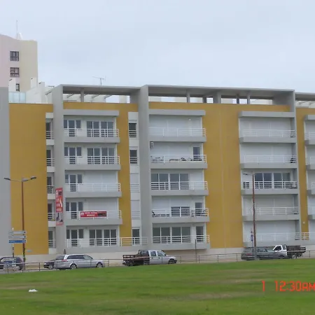 - Frente A E Vista Mar Peniche