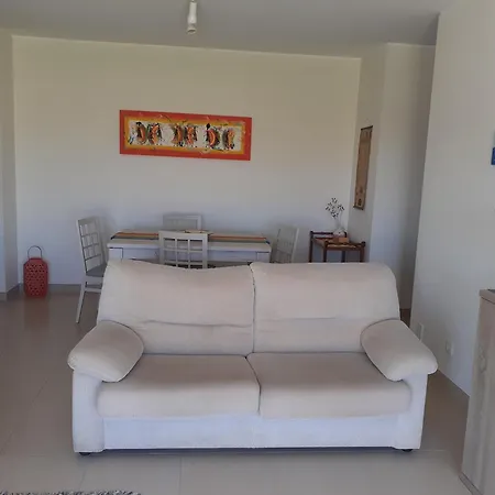 - Frente A E Vista Mar Apartment *