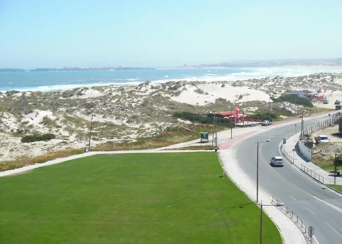 - Frente à E Vista Mar Peniche